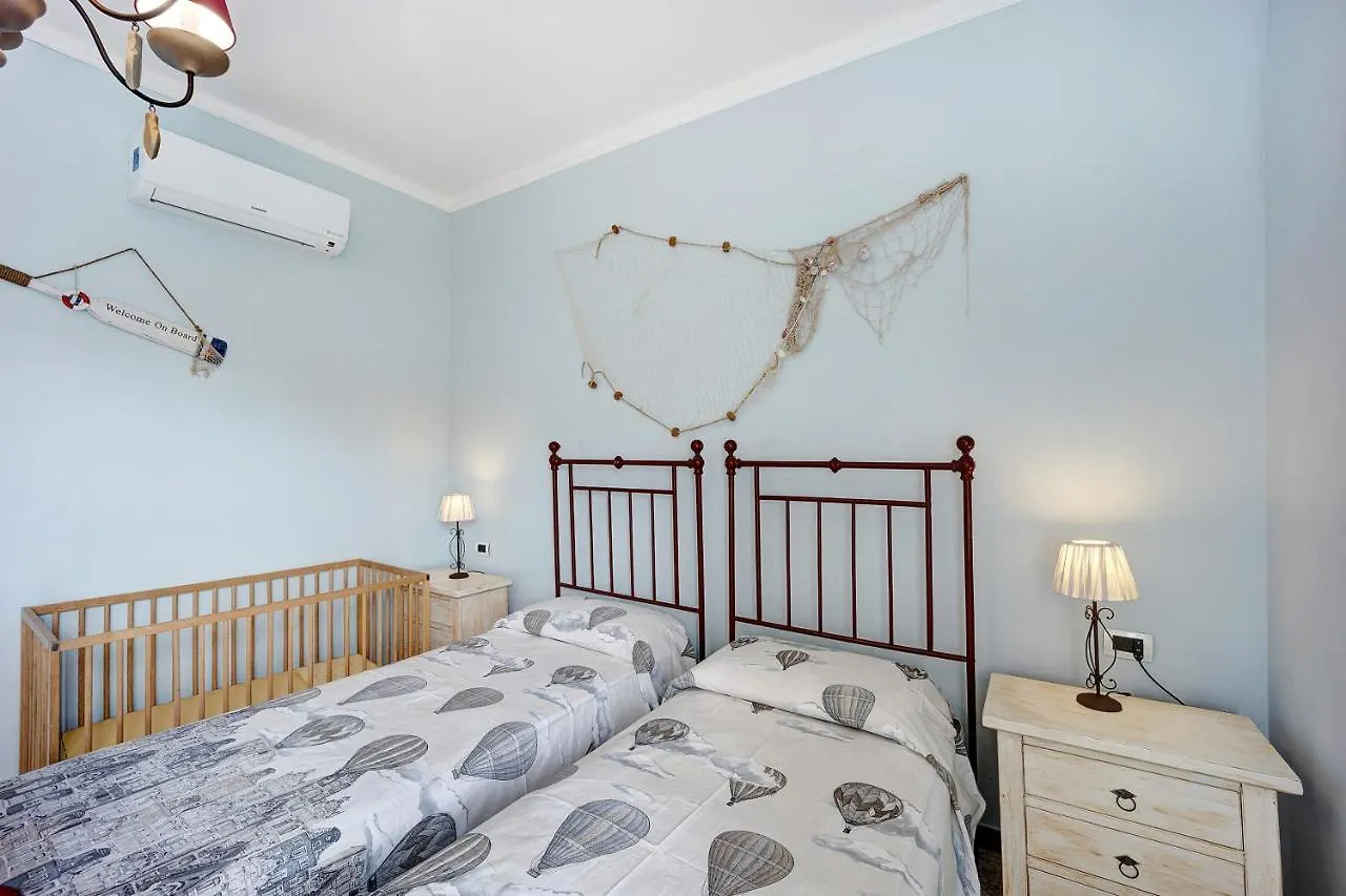 Apartment Appartamento La Buraggia Diano San Pietro