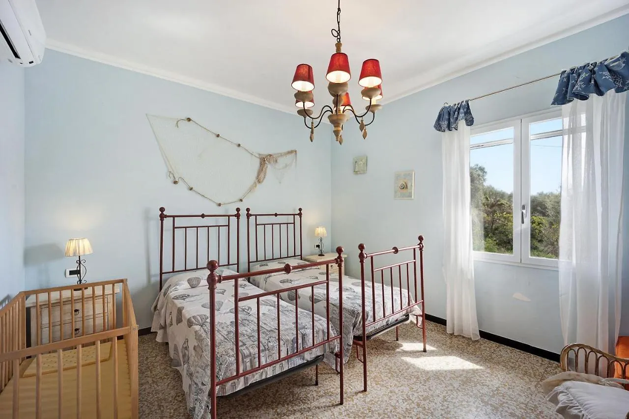Apartment Appartamento La Buraggia Diano San Pietro